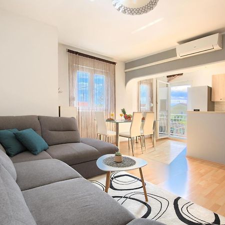 Apartman Andi Apartment Pula Bagian luar foto
