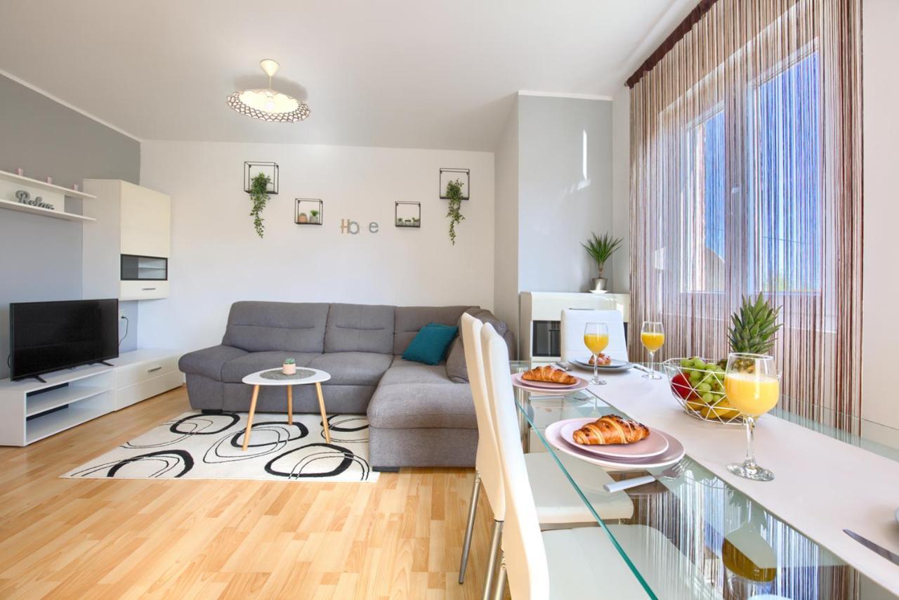 Apartman Andi Apartment Pula Bagian luar foto