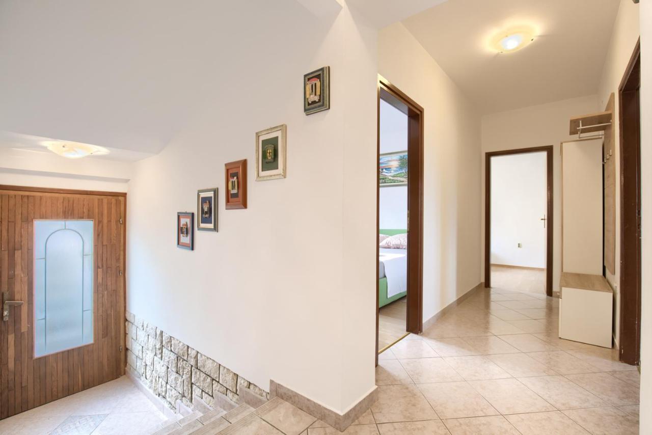 Apartman Andi Apartment Pula Bagian luar foto
