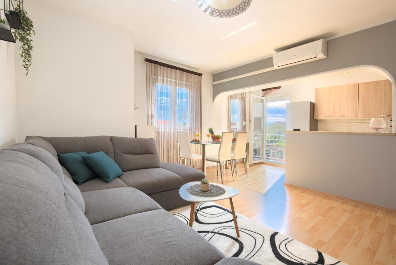 Apartman Andi Apartment Pula Bagian luar foto